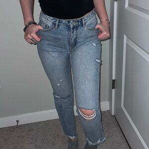 Missguided Distressed Jeans🤍